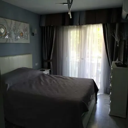 Dona Carlota Apartment Torremolinos